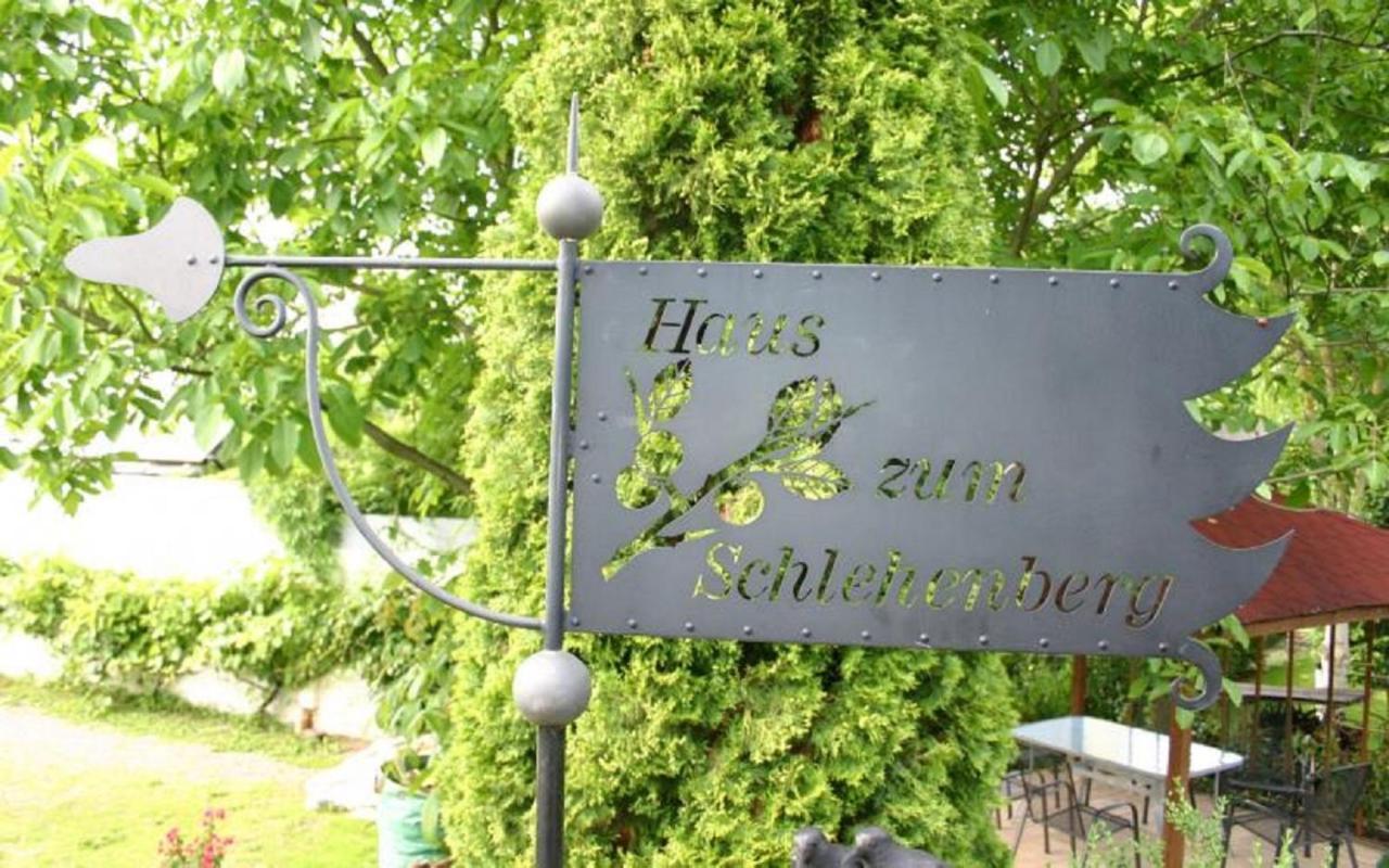 Pension Haus Zum Schlehenberg Bayreuth Extérieur photo